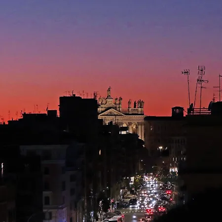 Konukevi Domus Augustea - San Giovanni Sunset