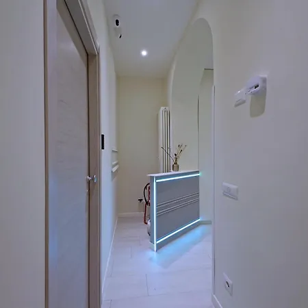 Domus Augustea - San Giovanni Sunset 게스트하우스 4*