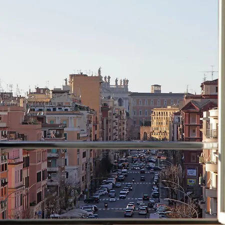 Гостевой дом Domus Augustea - San Giovanni Sunset Рим